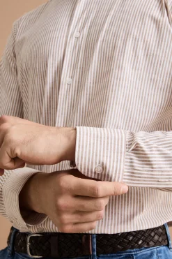 Camicia Custom Fit a Righe in Tessuto Tecnico - MARRONE RIGATO