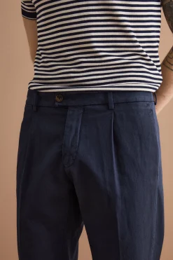Pantalone Carrot in Misto Lino con Pinces e Risvolto - BLU